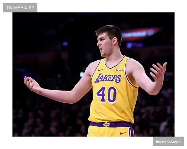 新疆队连签门内加与波·布伊,前者场均13分4.7篮板后者尚未注册